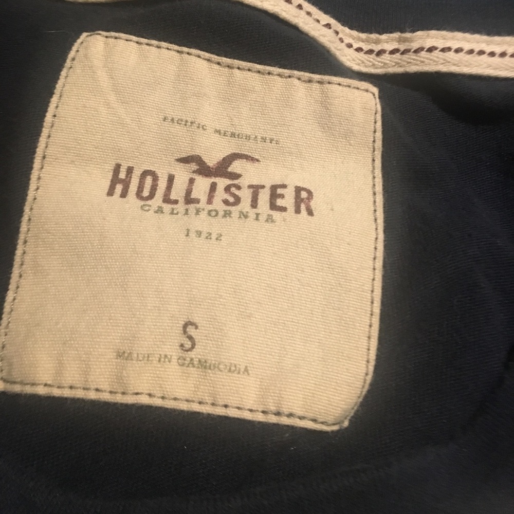 Hollister shirt
