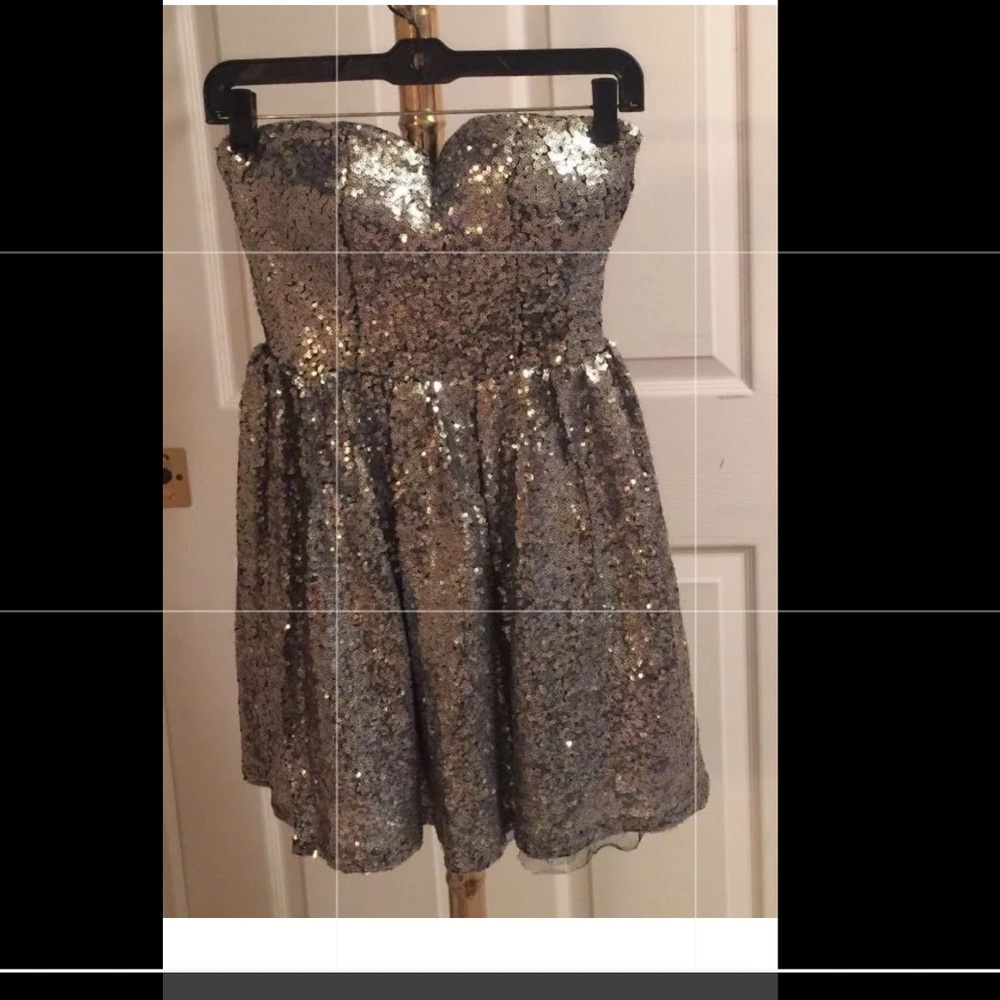 XTAREN STRAPLESS SEQUINED PARTY PROM  SIZE S