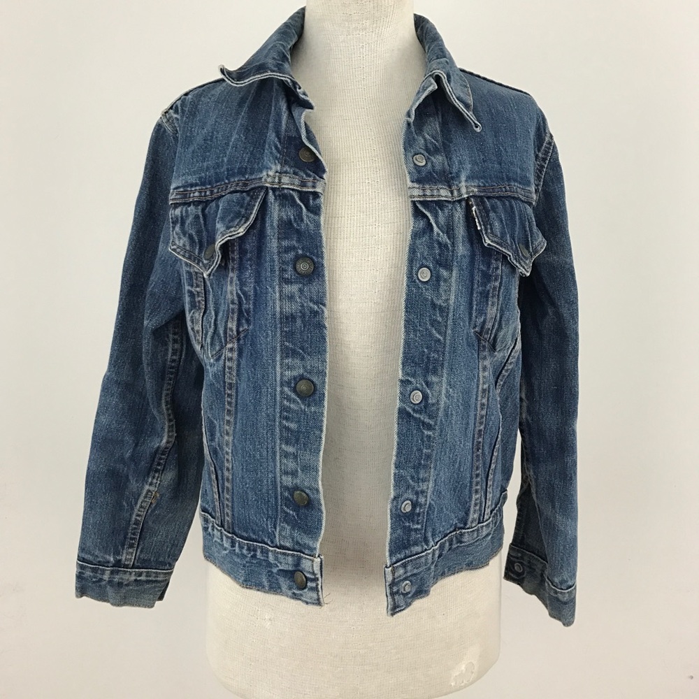 ❌SOLD❌Vintage Levi's Denim Jean Jacket - Picture 4 of 4