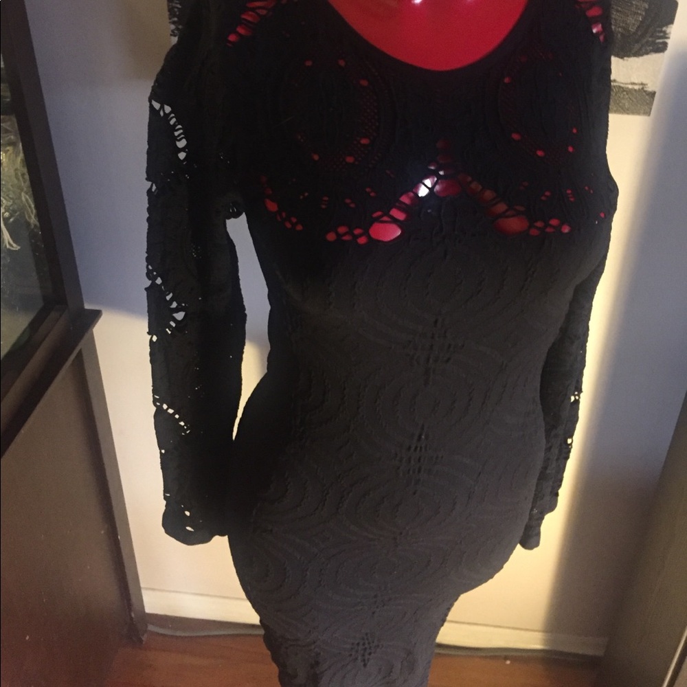 LBD🖤Black seamless crochet body con dress.