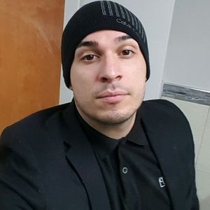 Meet your Posher, Emmanuel