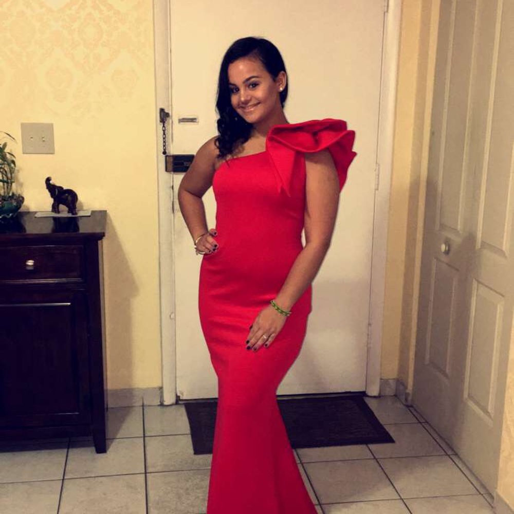 Meet your Posher, Yeisy