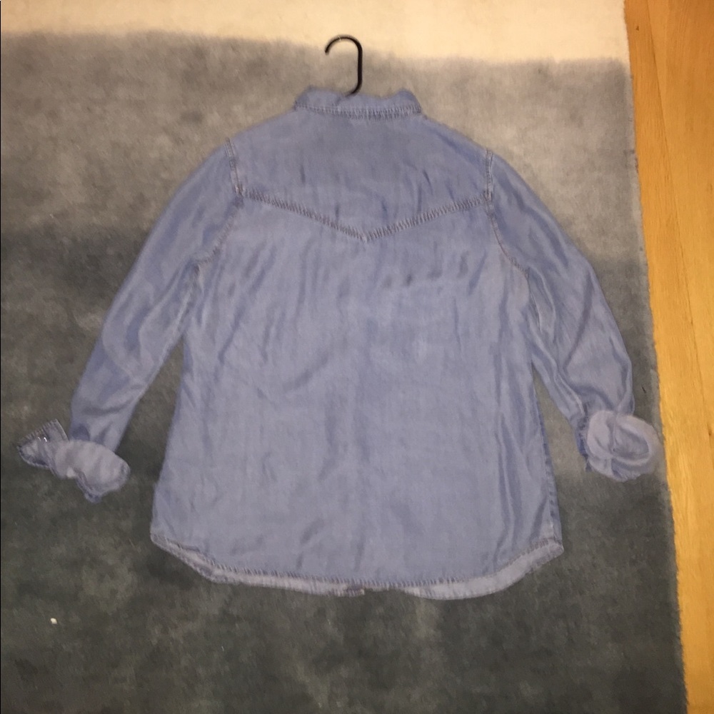 Shadow patch chambray button up - Picture 2 of 2