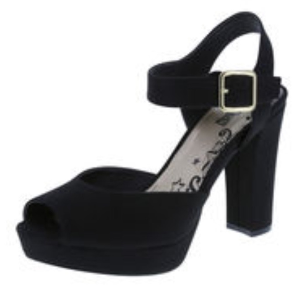 Black Platform Pumps