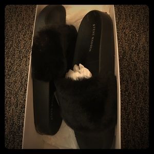 Brand new Steve Madden furry sandal slides