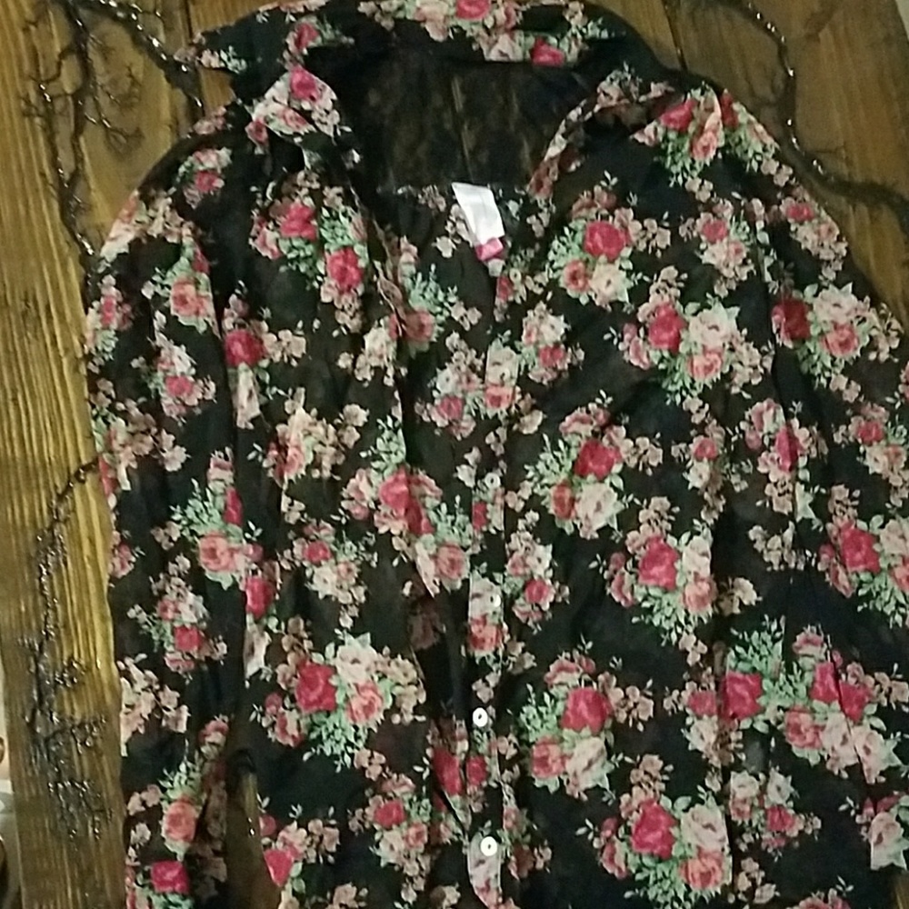 Cute button up top sheer with lacey back