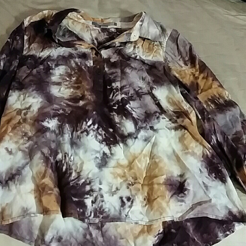 Half button collared blouse