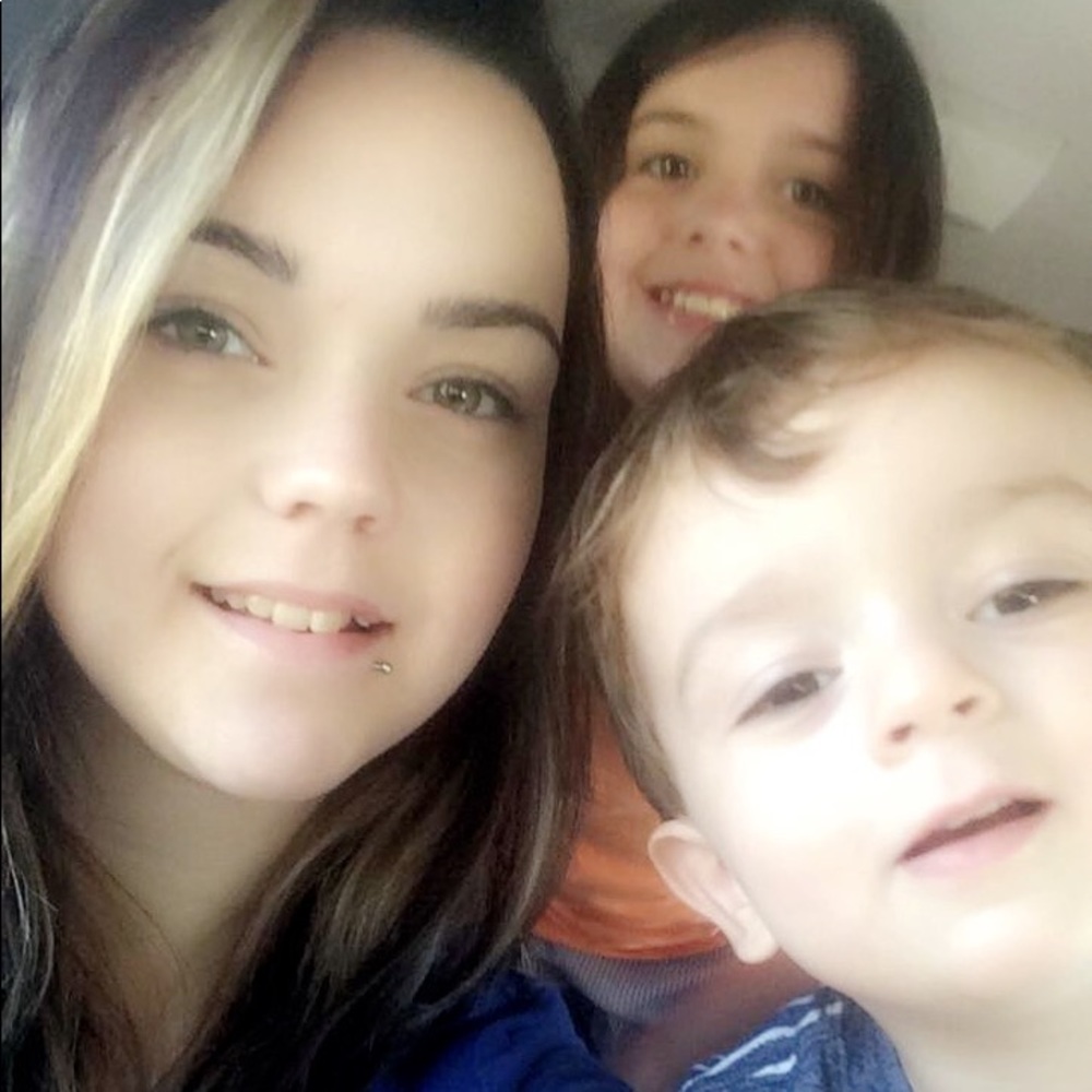 Hey Poshmark! I'm Kaitlyn 🤗