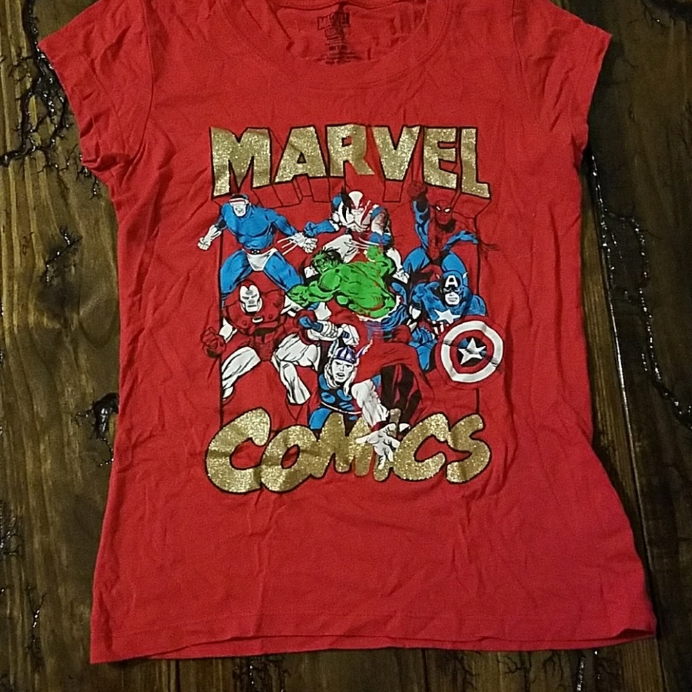 Red marvel shirt medium
