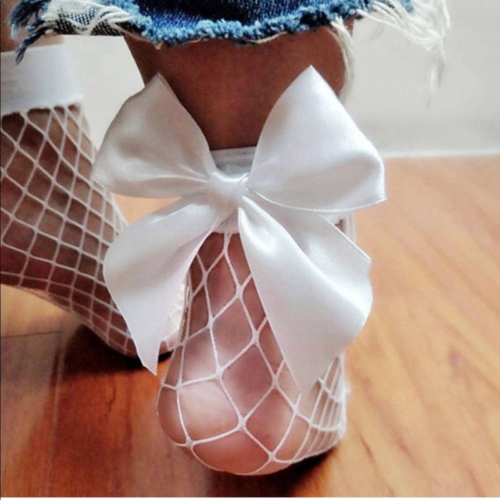 2 for $10 Ruffle Fishnet Ankle High Socks Bow - Picture 3 of 5
