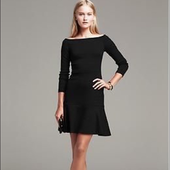 Banana Republic Dresses & Skirts - Banana Republic Off the Shoulder Long Sleeve Ponte