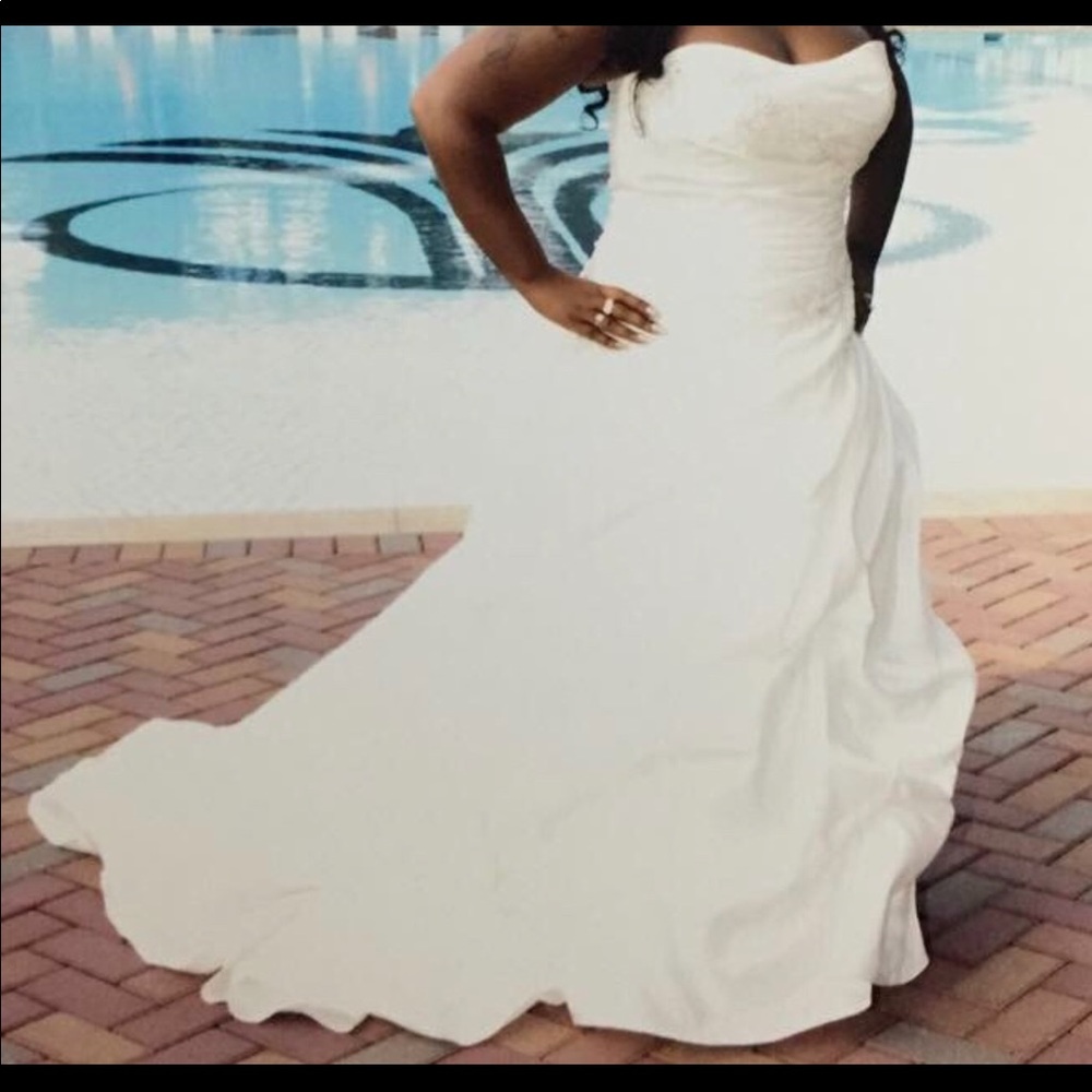 Wedding dress