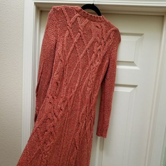 sweater - Picture 3 of 8