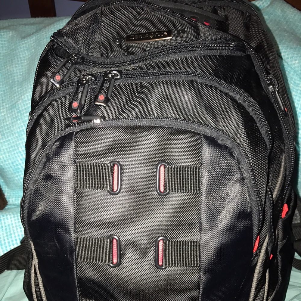 Samsonite laptop bookbag. Used for 1 week.