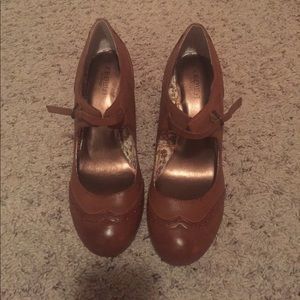 Crown vintage Mary Jane heels