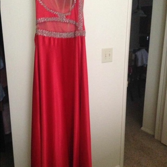 Long prom dress - Picture 2 of 3