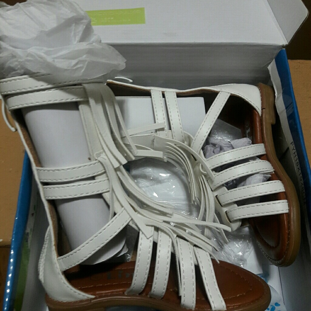Shoe