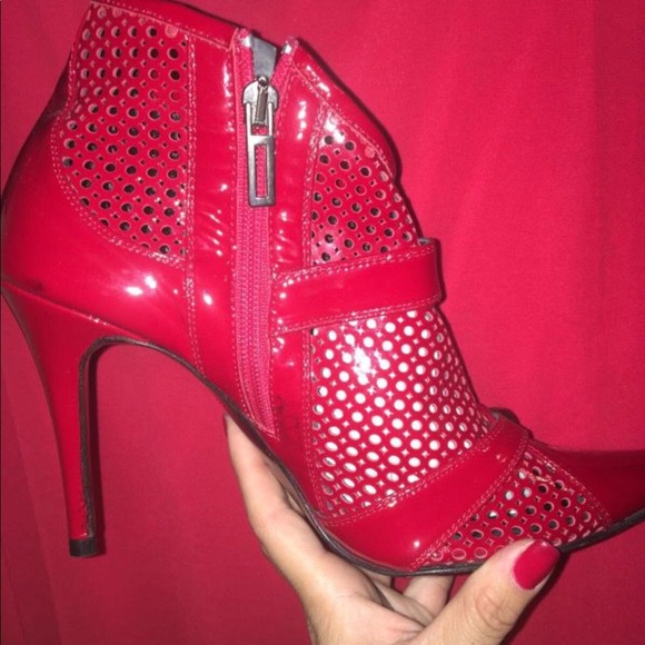 Red Heels - Picture 2 of 4