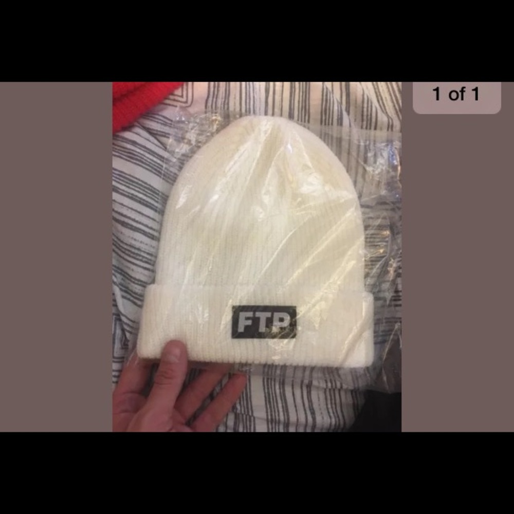 FTP WHITE BEANIE IN BAG