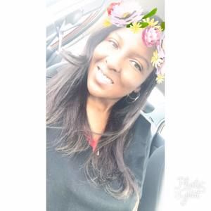 Meet your Posher, Raezia