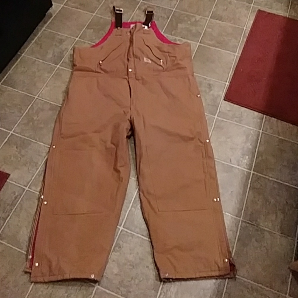 Like new Mens CARHARTT INSULTED OVERALLS 48 X 28