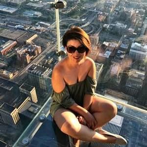 Meet your Posher, Ella