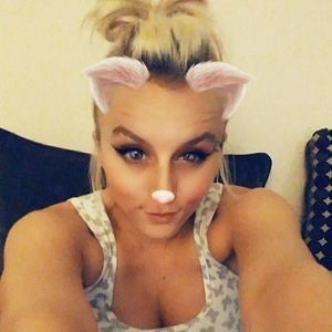 Meet your Posher, Tia