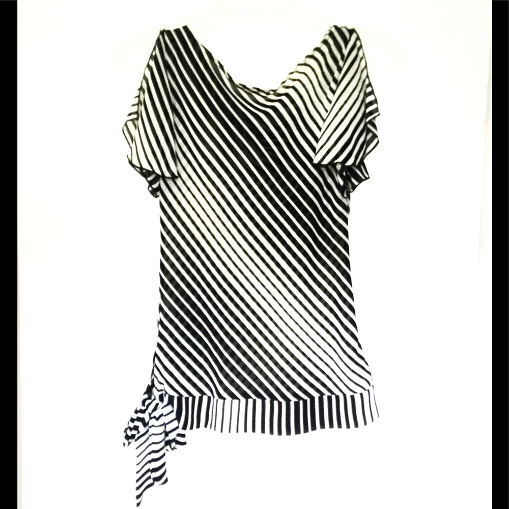 🔴💲Fun lightweight striped top w/bow tie at waist