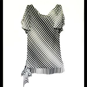 🔴💲Fun lightweight striped top w/bow tie at waist