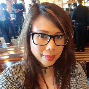 Meet your Posher, Esalyn