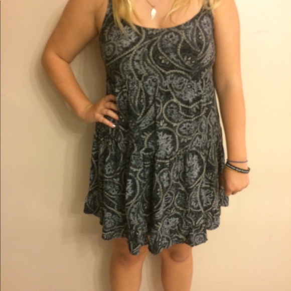 Paisley Ruffle Dress - Picture 4 of 4