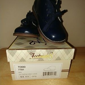Footmates boys toddler 6.5 dress/causal shoe