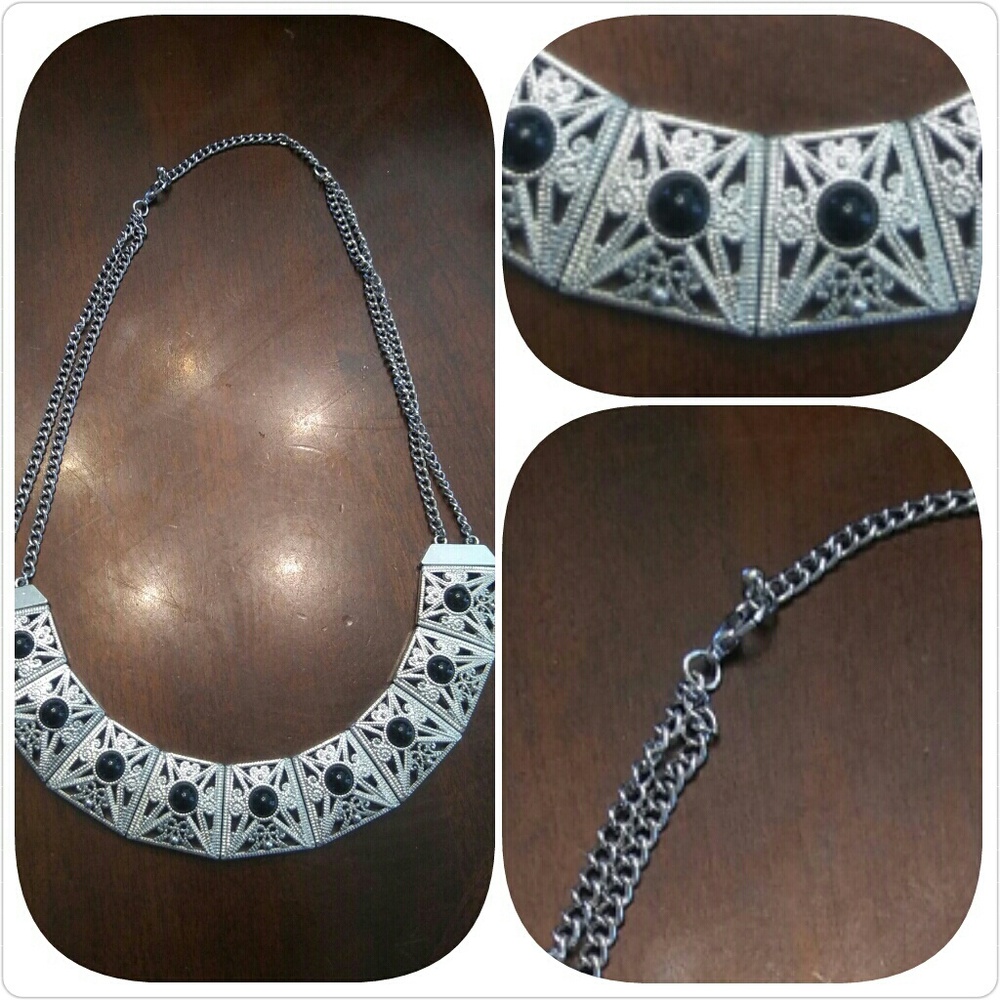 ⭐ 4 for $15 ⭐Silver and black necklace