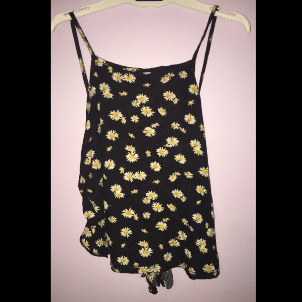 Tie back/open back crop top!