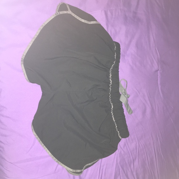 ADIDAS Active Shorts - Picture 2 of 3