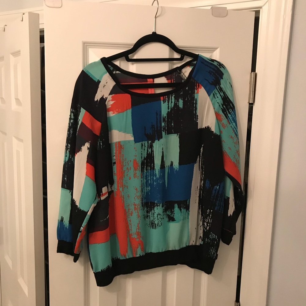 Really fun top, looks like a painting