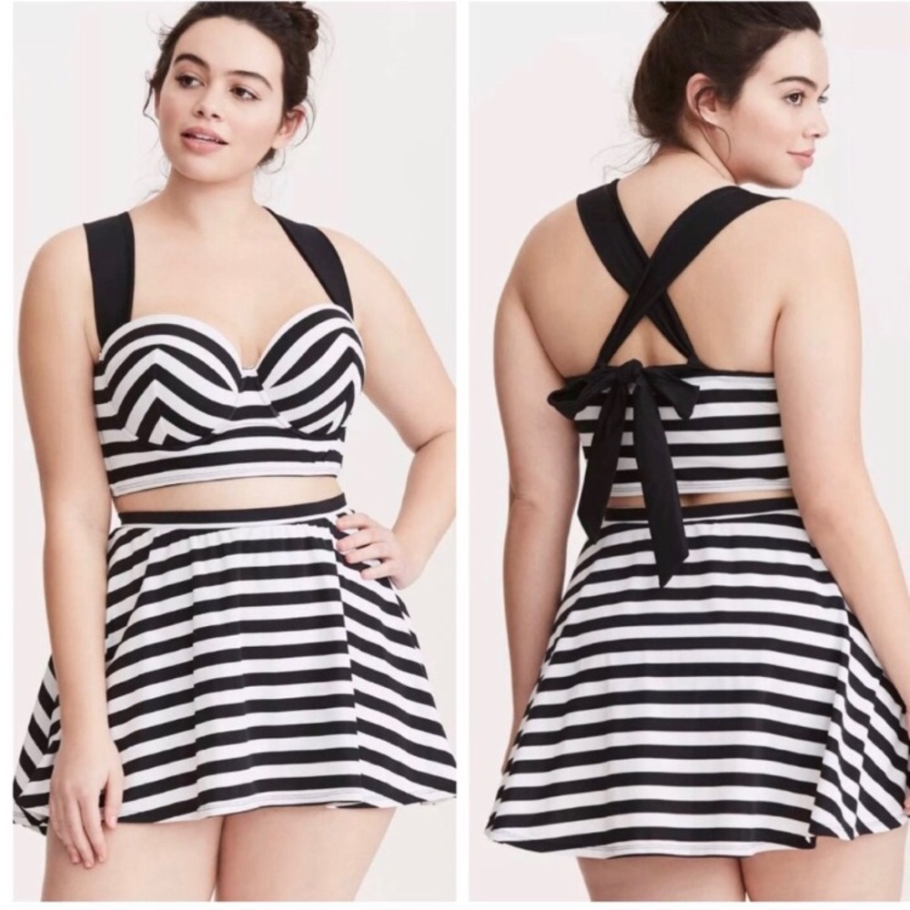 Torrid Striped Swim Top • Black and White • Size 2