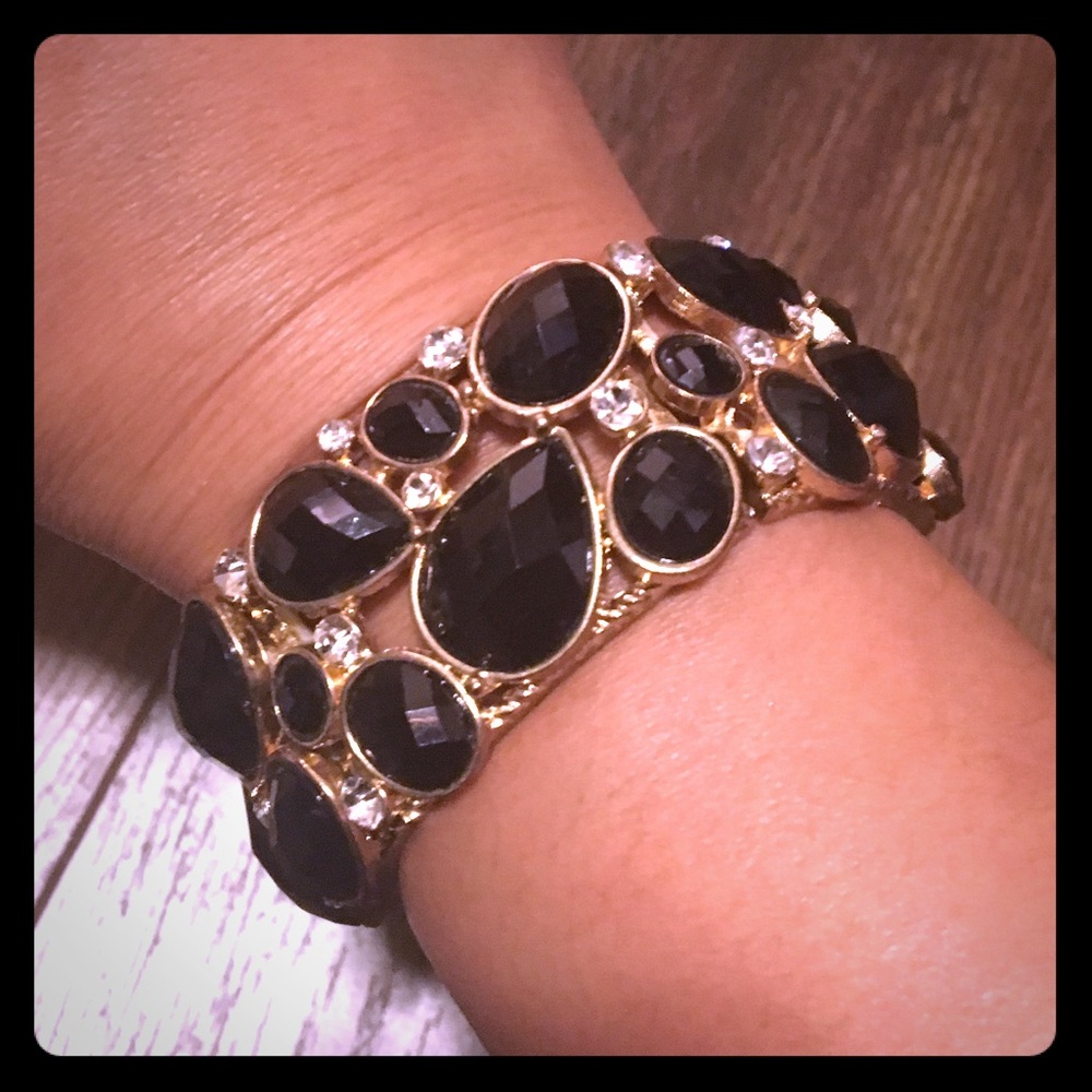 Black and gold fashion bracelet
