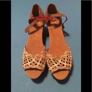 Toms wedges NWOT