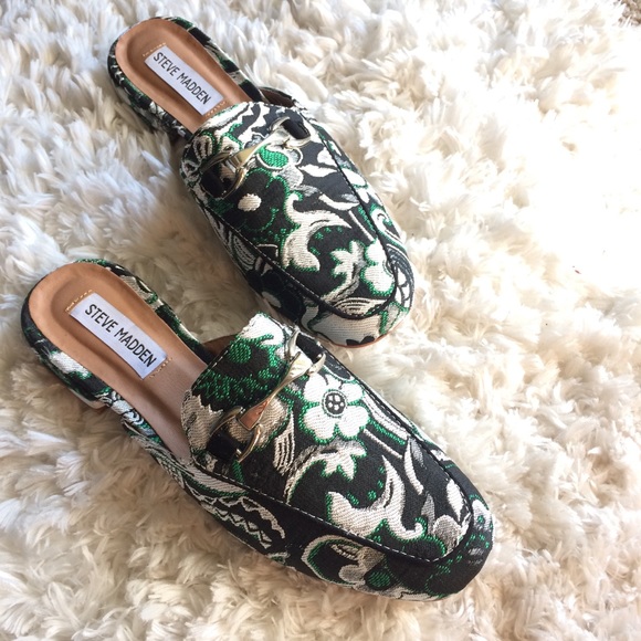 Steve Madden Chess Printed Mules - Picture 2 of 4
