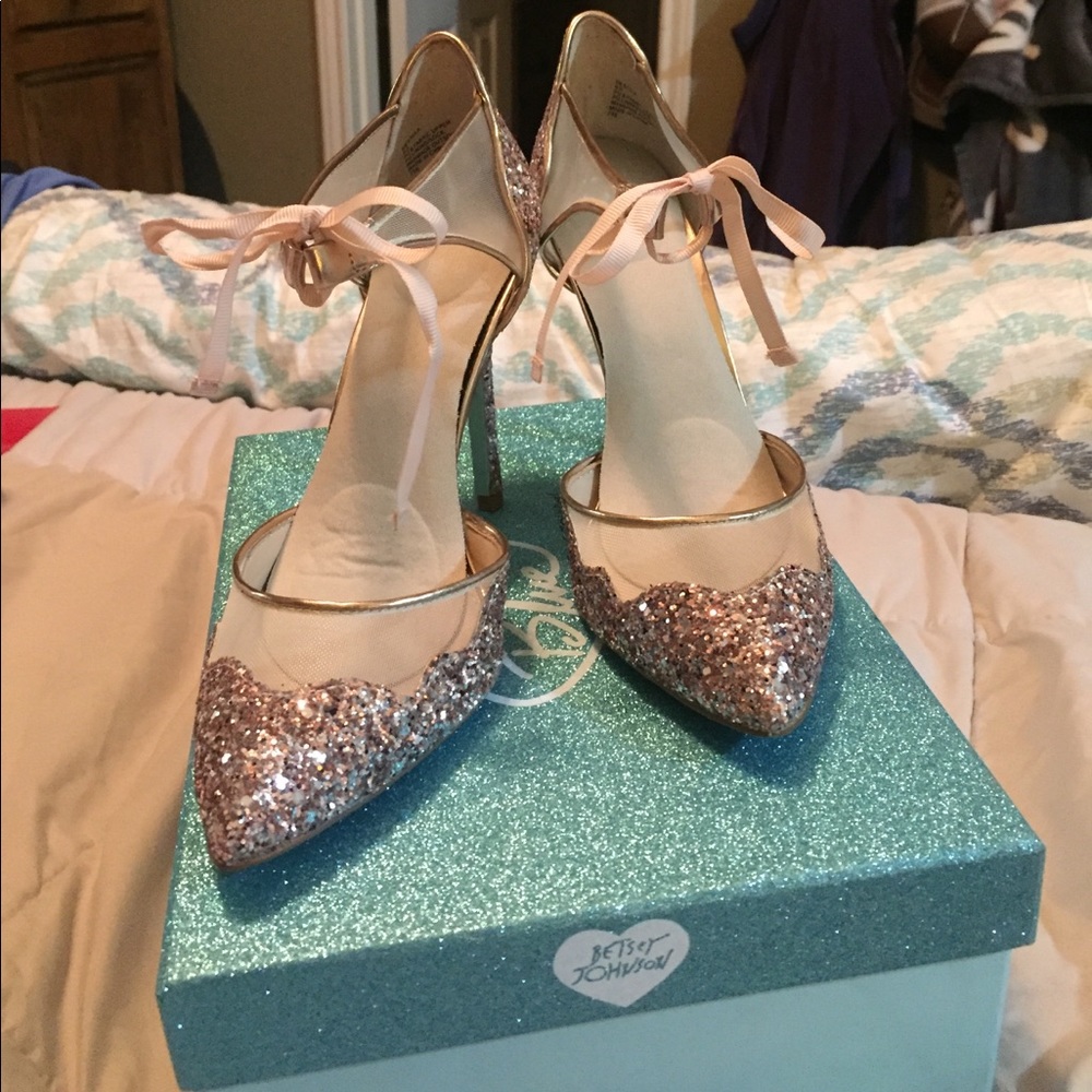Blue by Betsey Johnson Stela, Champ Glitter, 8 1/2