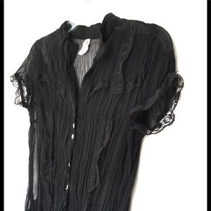 🔴💲Long black lace button up blouse