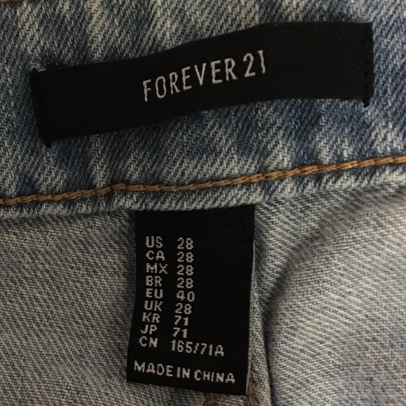 FOREVER 21 Ripped Jeans - Picture 3 of 3