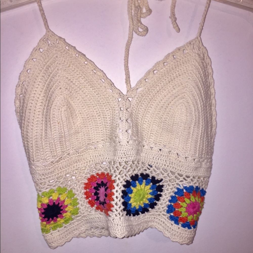 BRAND NEW WT! Flower knit croptop from Maurice’s🌺