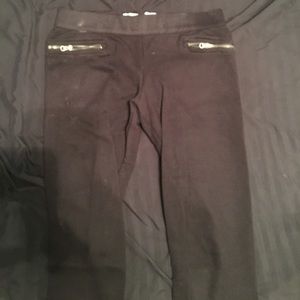 black leggings with zipper pockets