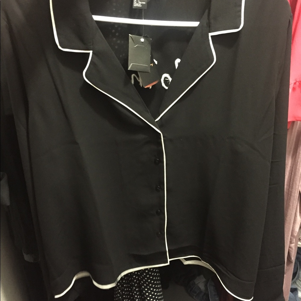 Blouse - Picture 2 of 2