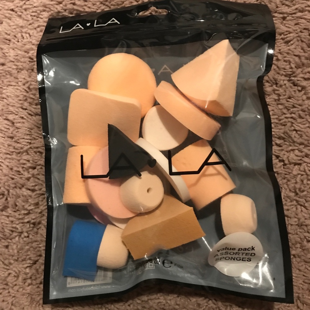 Makeup sponges