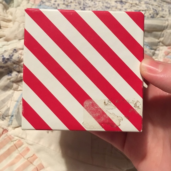 Metal butterfly brooch - Picture 4 of 4