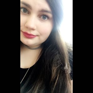 Meet your Posher, Casey