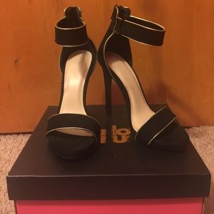 Sexy Strappy Black & Gold Heels